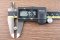 [E] น็อตยึดสายไฟ สแตนเลสชุบนิกเกิ้ล M3x6 mm พร้อมแหวนทรงสี่เหลี่ยม ขนาด 6x6 mm